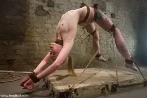 Nude Sarah Jane Ceylon Bondage