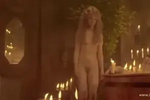 Jennifer Jason Leigh Nude