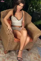 Hannah Legs Spread