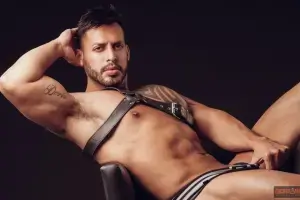 Victor Jones Gay Porn
