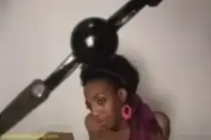 Revay Ebony Peeing