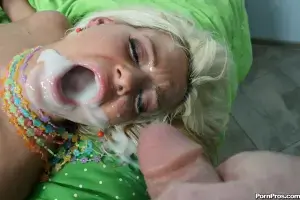Cumshot Surprise Austyn Summers Friend